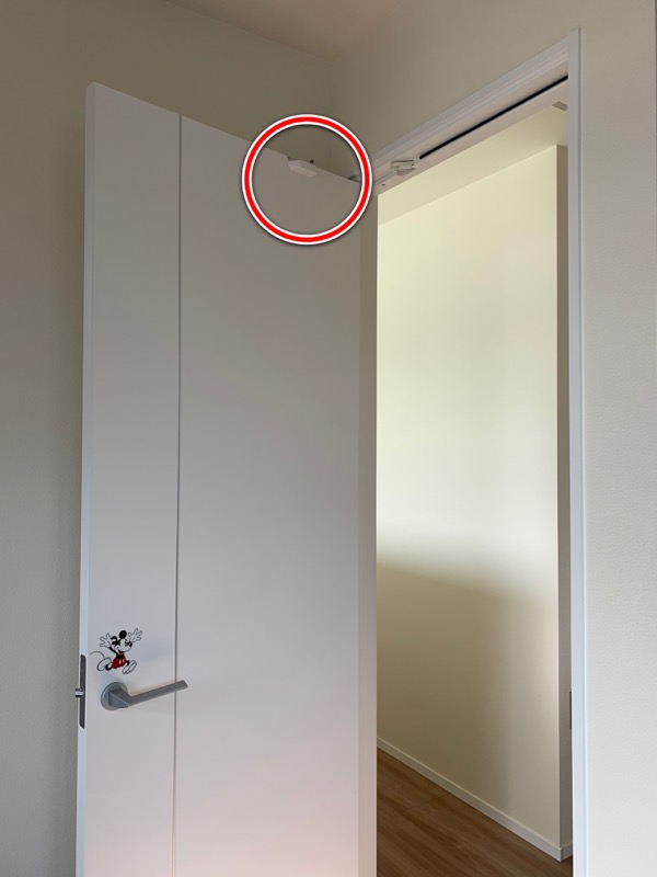 簡単すぎ ドアのきしみ音があっけなく直った 道具不要 コノイエ快適 I Smart35坪 家族4人の暮らし