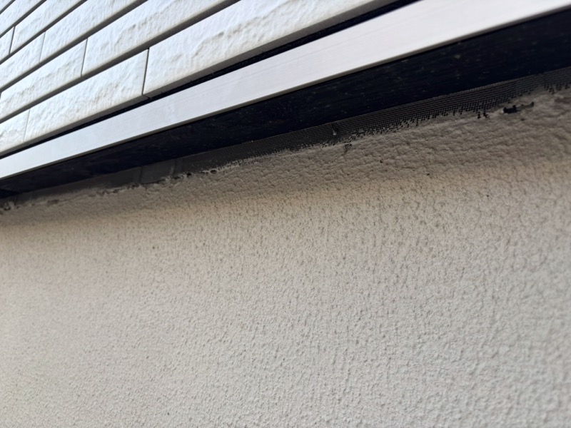 家の基礎_ネットの隙間_コーキング